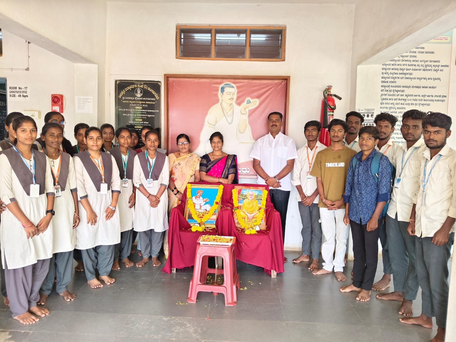 ನಮ್ಮ ಕಾಲೇಜಿನಲ್ಲಿ ಕಾಯಕಯೋಗಿ ನುಲಿಯ ಚಂದಯ್ಯ ಮತ್ತು ಹಾಗೂ ಶ್ರೀ ನಾರಾಯಣ ಗುರು ರವರ ಜಯಂತಿಯನ್ನು ಆಚರಿಸಲಾಯಿತು.